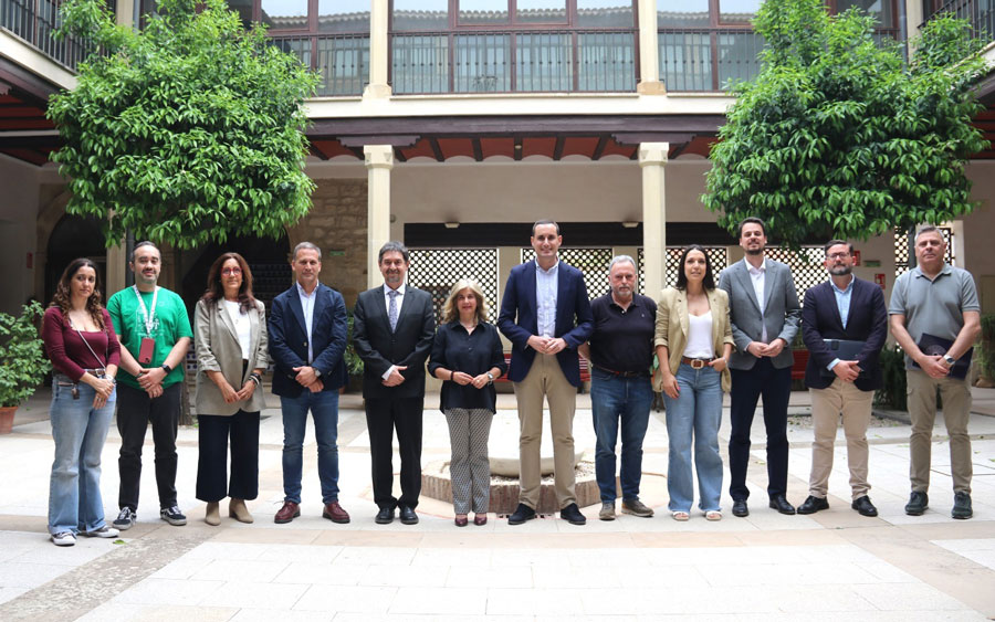 Abelardo de la Rosa denuncia en Úbeda que Moreno Bonilla ha sumido a Andalucía en “una deriva privatizadora” de la educación