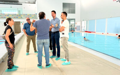 Lozano anuncia que ya trabaja en el proyecto para la construcción de una piscina cubierta municipal en Úbeda