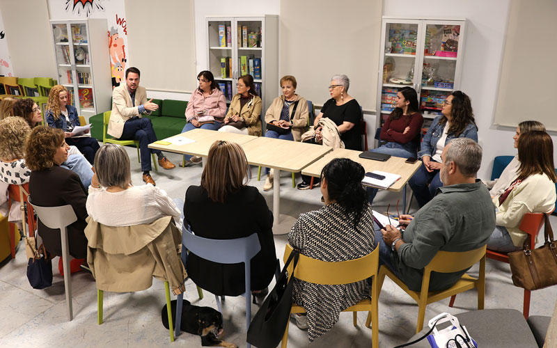 Lozano reivindica que “somos garantía de preservar todos esos avances logrados” en un encuentro en torno al Día de la Mujer Rural